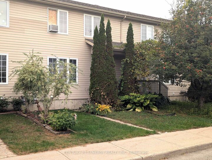 Photo de la propriété:  60 Johnston Street  ON K7C 4R7 