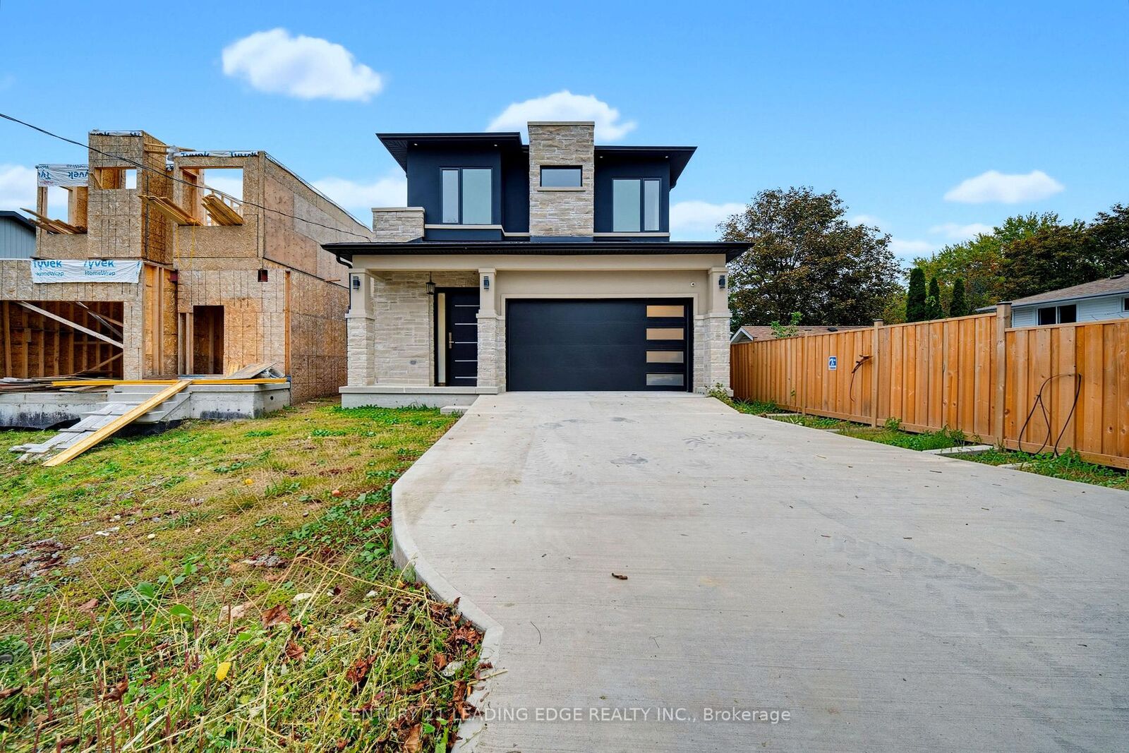 Property Photo: 158 Hillcrest Drive ON L1N 3C4
