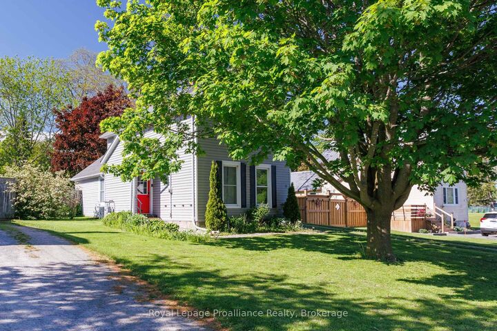 Property Photo:  7 Simmons Street  ON K0K 1S0 