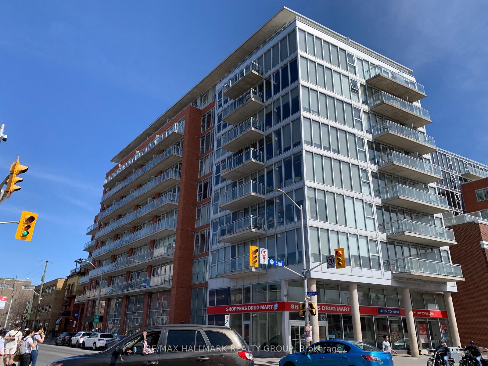 Property Photo: 354 Gladstone Avenue 704 ON K2P 0R4