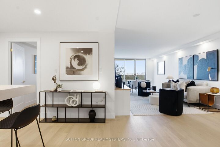 Property Photo:  812 Burnhamthorpe Road 1504  ON M9C 4W1 