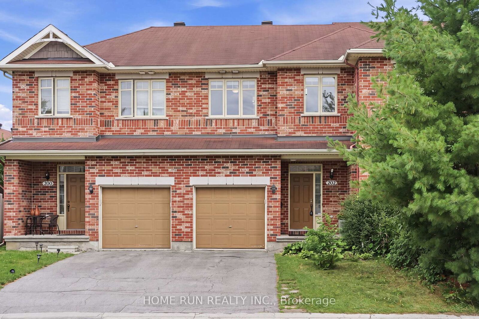 Property Photo:  202 Maxwell Bridge Road  ON K2W 0B8 