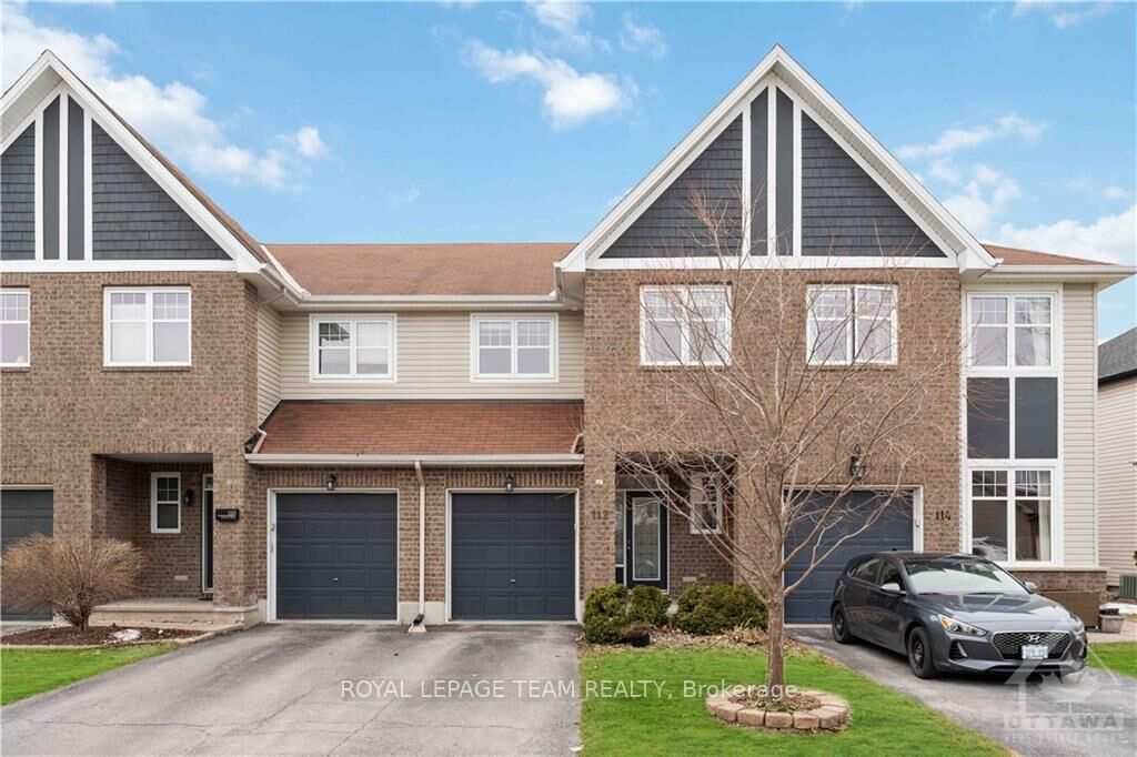 Property Photo:  112 Furness Way  ON K2G 7E4 
