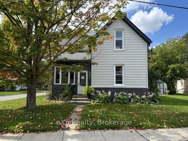 Property Photo:  386 6th Avenue  ON N4N 2G2 