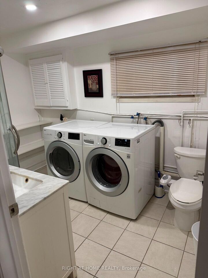 Property Photo:  4154 Sunflower Drive Bsmt  ON L5L 2L5 