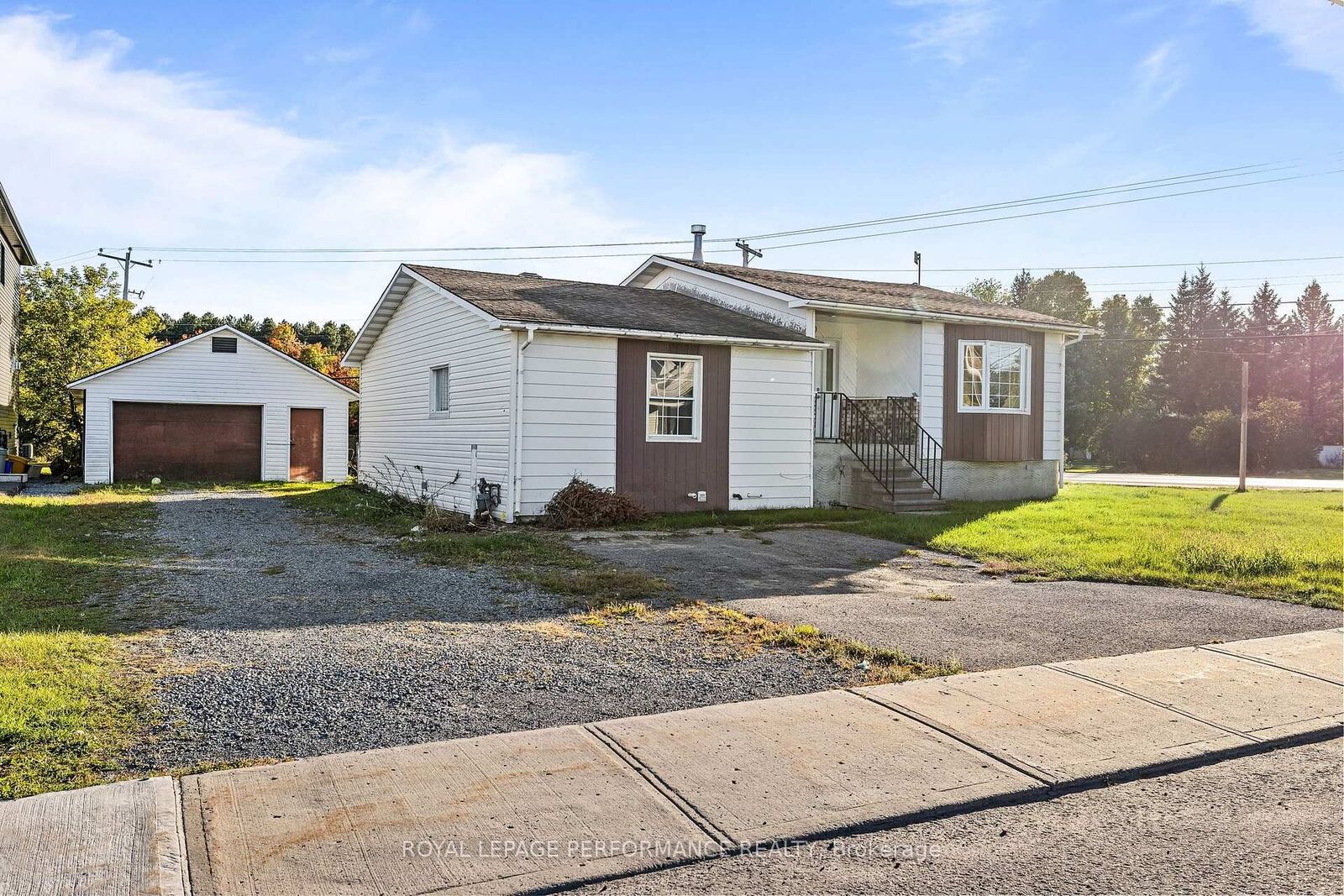 Property Photo: 120 Herbert Street ON K0A 2M0