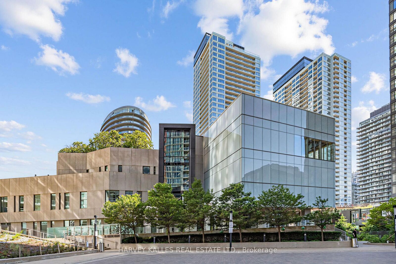 Property Photo:  90 Queens Wharf Road 608  ON M5V 0E6 