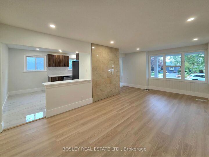 Property Photo:  714 Lublin Avenue Main  ON L1W 1Z2 