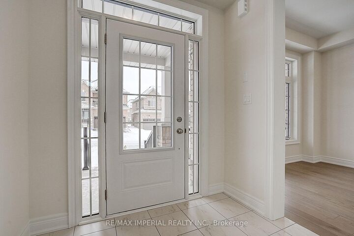 Property Photo:  39 Bostock Drive  ON L4P 0S5 
