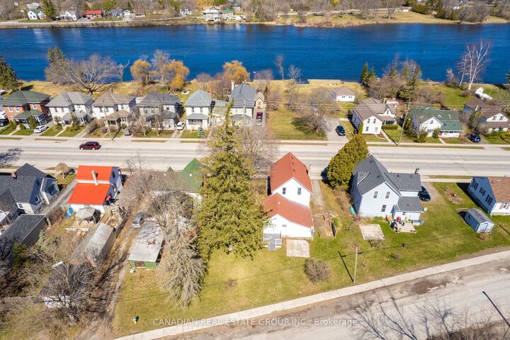 Property Photo:  207 Front Street N  ON K0L 1L0 
