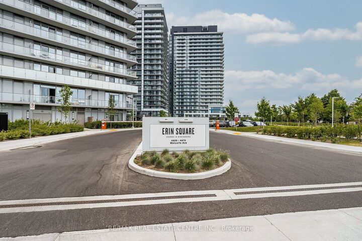 Property Photo:  4675 Metcalfe Avenue 1906  ON L5M 0Z8 