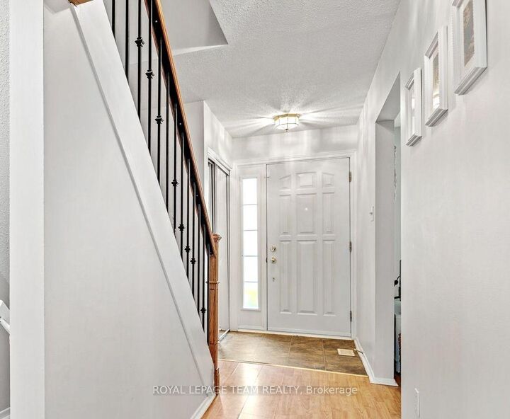 Property Photo:  455 Kintyre Private  ON K2C 3M9 