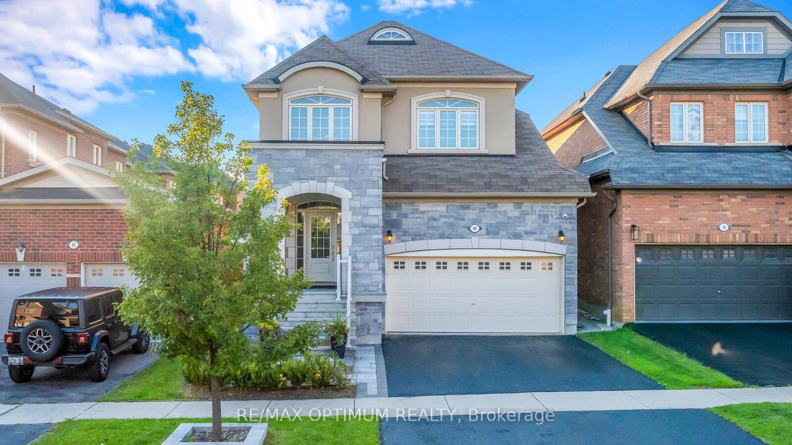 Property Photo:  40 Attraction Drive  ON L6Y 0C1 