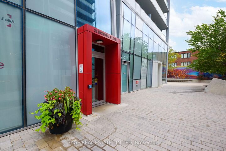 Property Photo:  25 Baseball Place 1008  ON M4M 2A5 