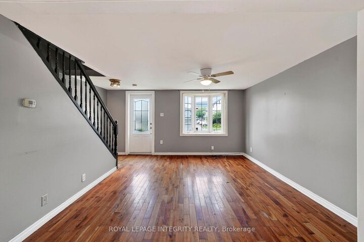 Property Photo:  836 Marlborough Street N  ON K6H 4B4 