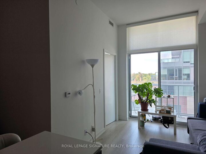 Property Photo:  33 Helendale Avenue 421  ON M4R 0A4 