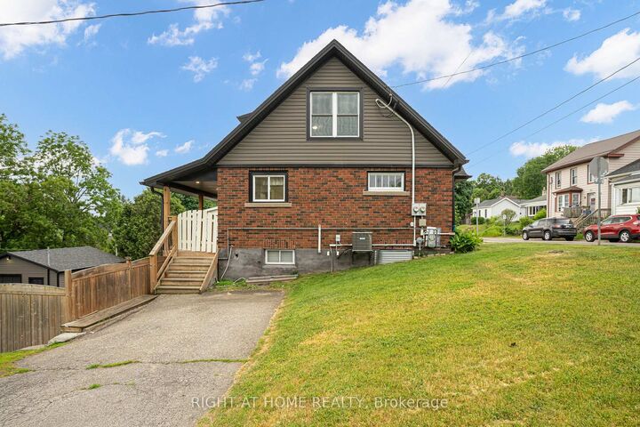 Property Photo:  38 Washington Street  ON N3L 2A7 