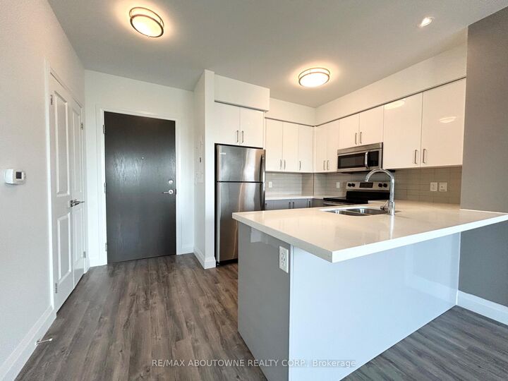 Property Photo:  460C Belmont Avenue W 706  ON N2M 0B4 