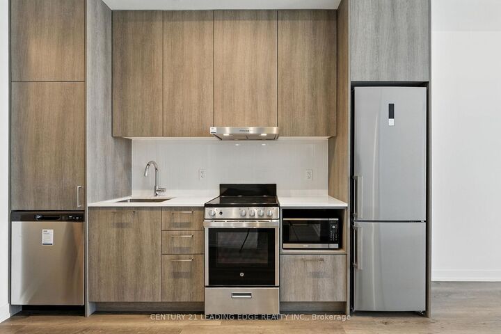 Property Photo:  195 Commerce Street 3217  ON L4K 0P9 