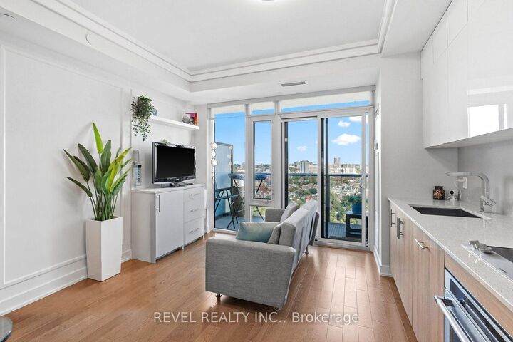 Property Photo:  330 Richmond Street W 2607  ON M5V 0M4 