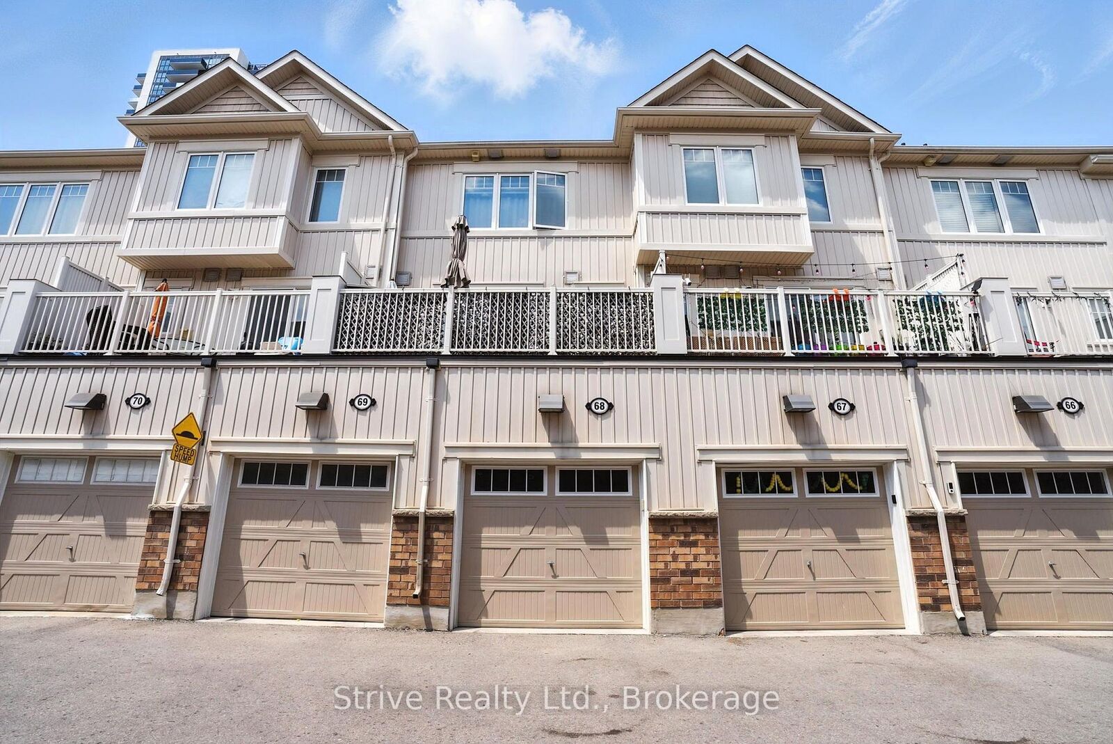 Property Photo:  2500 Hill Rise Court 68  ON L1L 0M6 