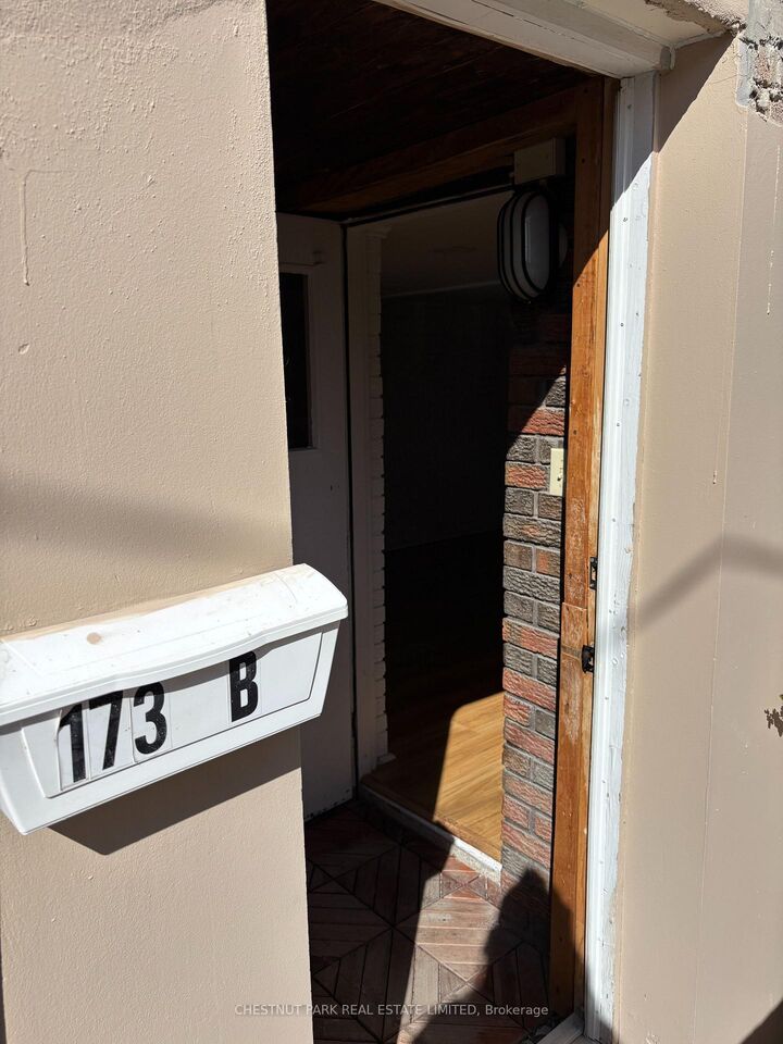 Property Photo: 173 Chambers Avenue Lower ON M6N 3M5