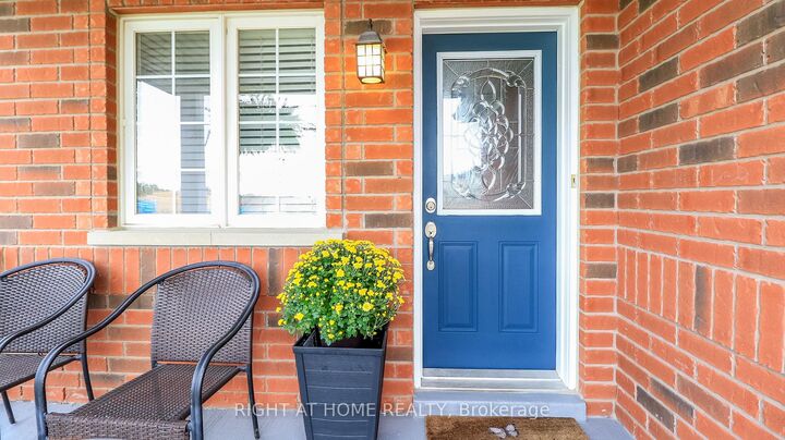 Property Photo:  165 Greenwood Drive  ON L3W 0E4 