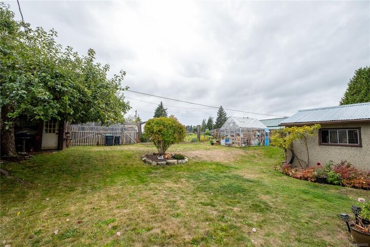 Property Photo:  626 16th St  BC V9N 1X7 