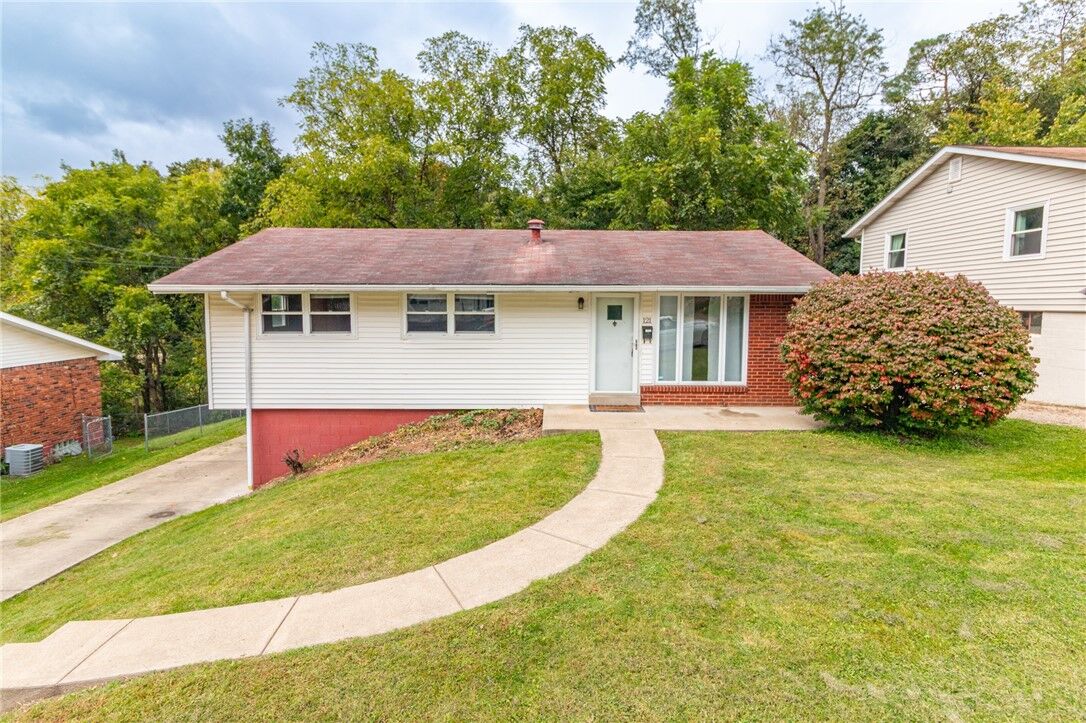 Property Photo: 121 Black Hills Rd PA 15239