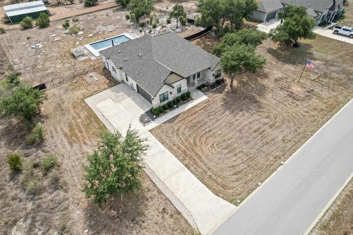 Property Photo:  225 Spicewood Trails Drive  TX 78669 