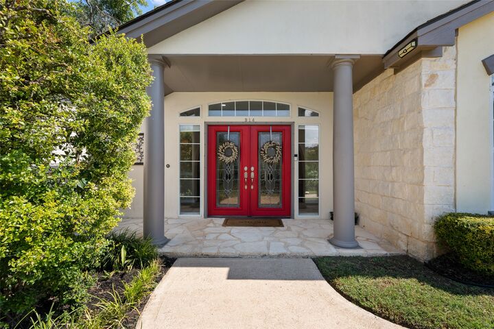 Property Photo:  914 Challenger  TX 78734 