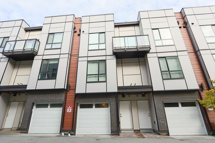 Property Photo:  19790 55A Avenue 4  BC V3A 0K6 