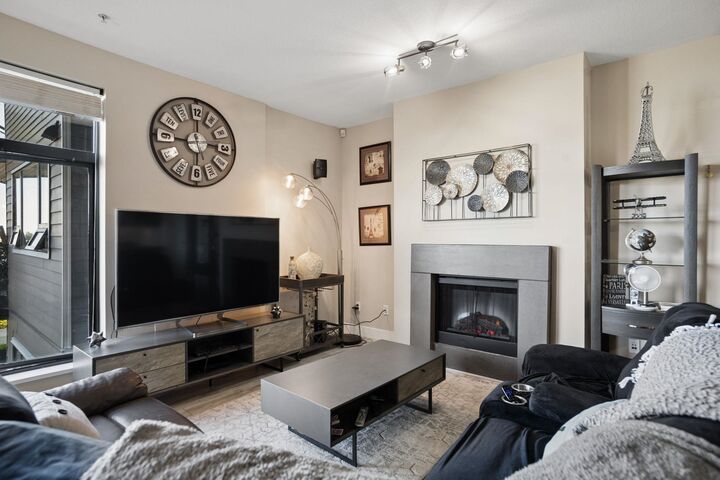 Property Photo: 14300 Riverport Way 201 BC V6W 0A4