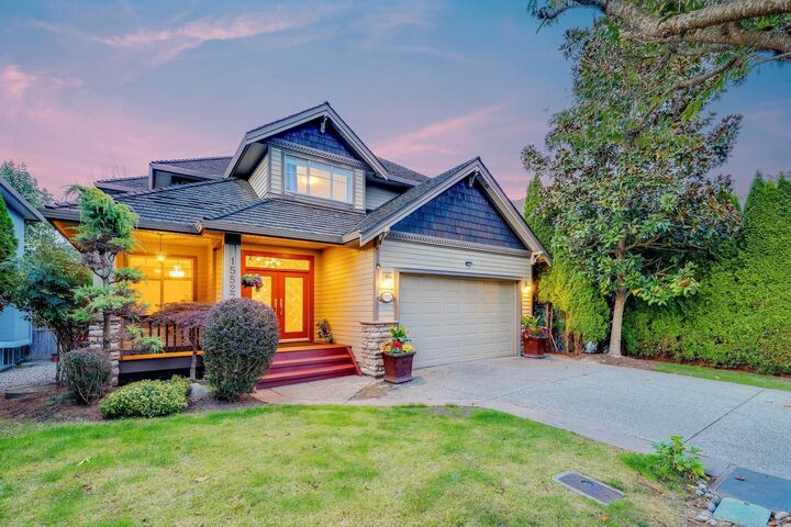 Property Photo: 15527 37A Avenue BC V3Z 0H6