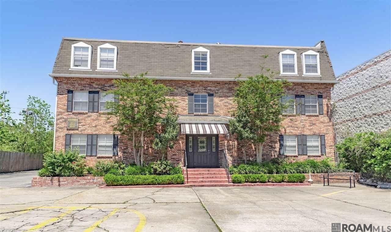 Property Photo: 4735 Government St #100 LA 70806