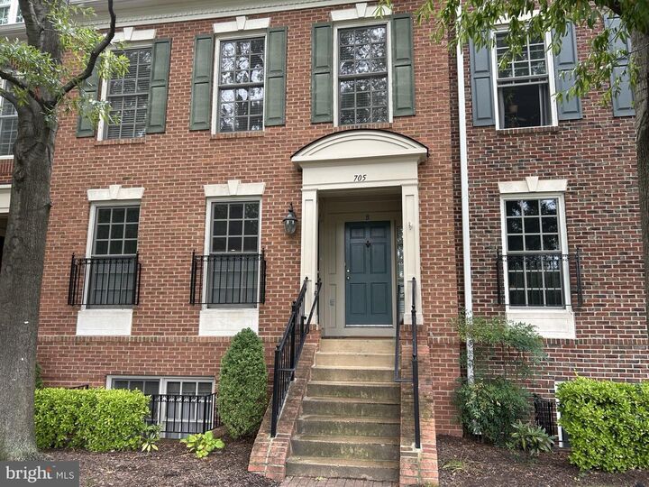 Property Photo:  705 Massey Lane A  VA 22314 