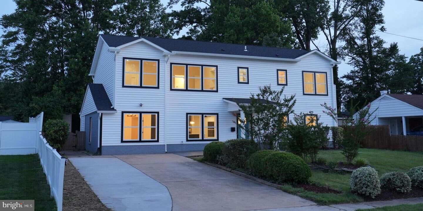 Property Photo: 7304 Dickenson Street VA 22150