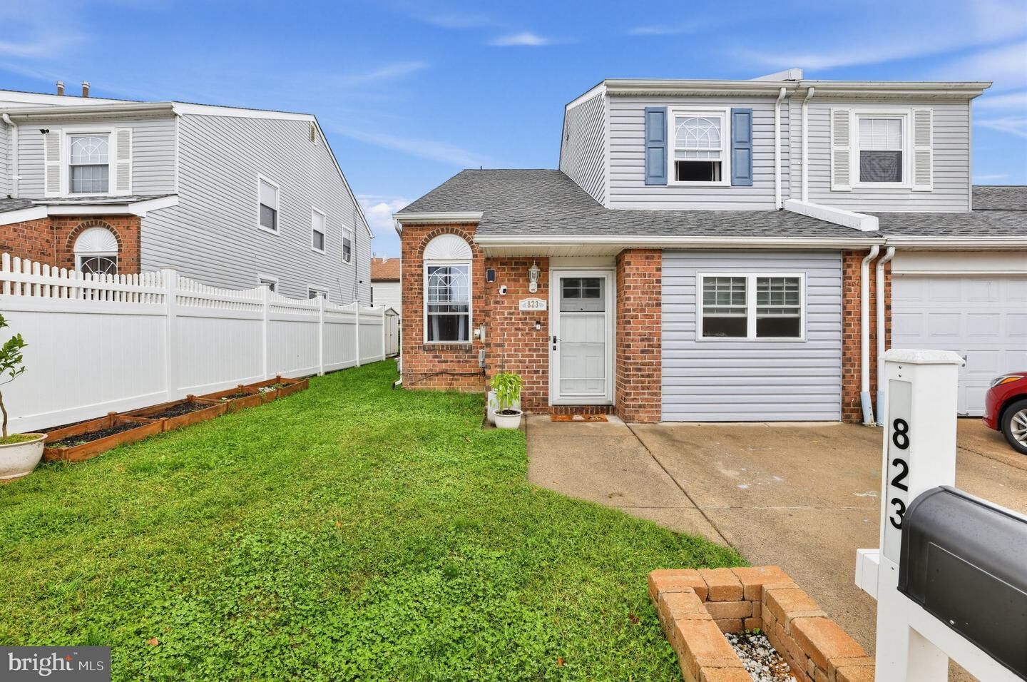 Property Photo: 823 Barlow Street PA 19116