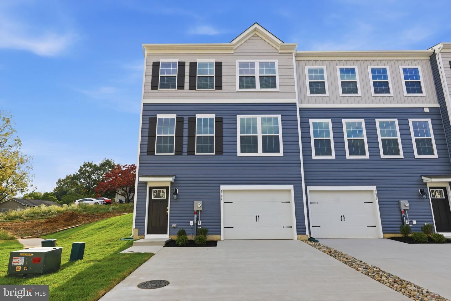 Property Photo:  1074 Meadowlark Drive  PA 18051 