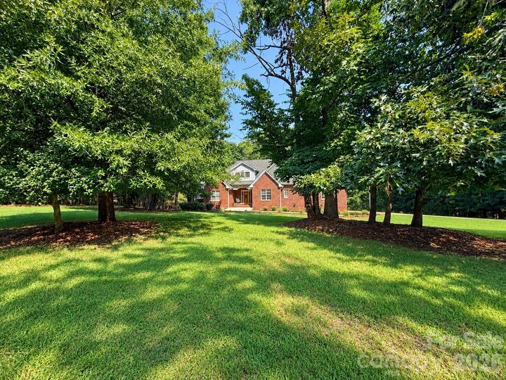 Property Photo:  148 Windwood Lane  NC 28166 