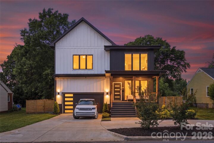 Property Photo: 1109 Leigh Avenue NC 28205