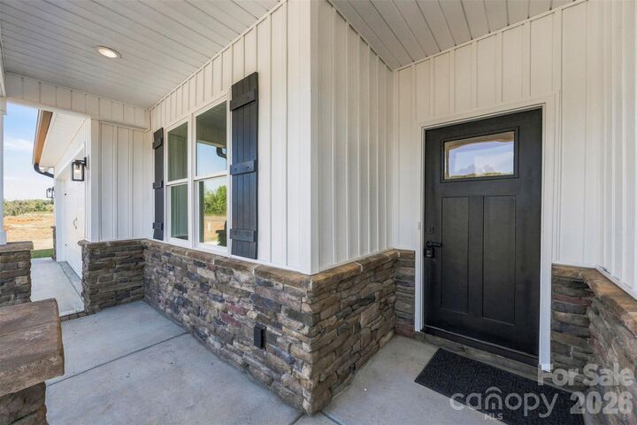 Property Photo:  142 Brat Way  NC 28147 