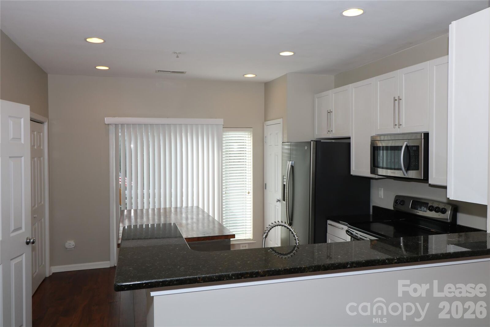 Property Photo:  524 Donatello Avenue  NC 28205 
