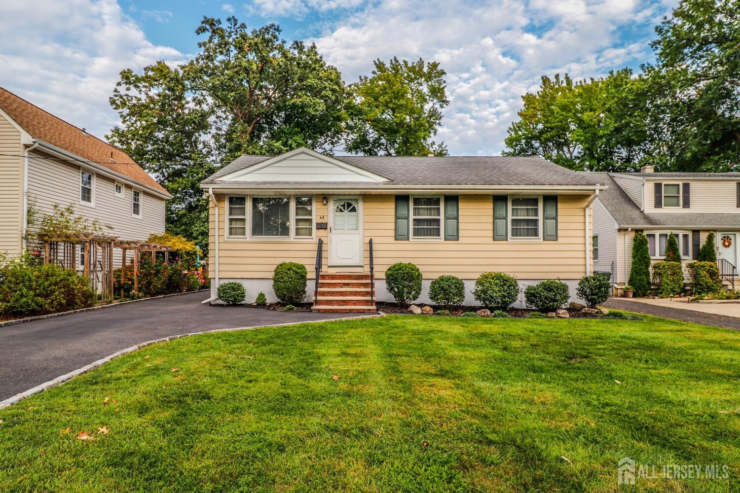 Property Photo:  58 Jordan Road  NJ 07067 
