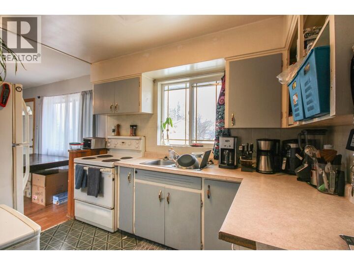 Property Photo:  1621 95 Avenue  BC V1G 1K2 