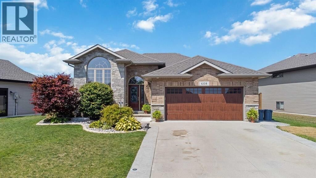 Property Photo: 608 Spokane Boulevard ON N0N 1G0