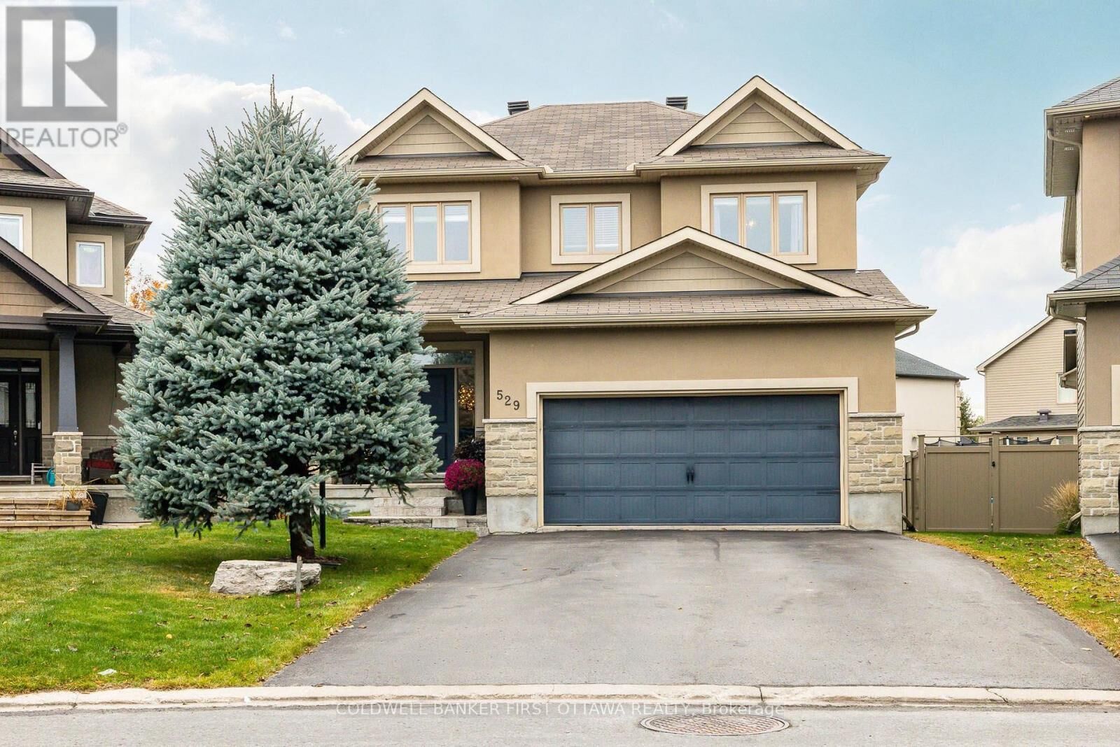 Property Photo: 529 Adamson Crescent ON K2S 0S7