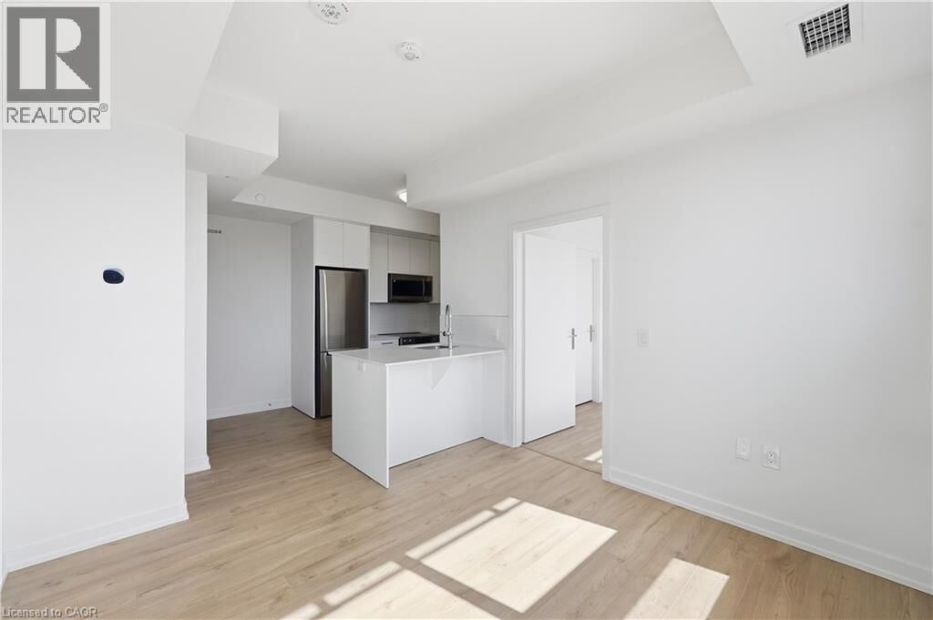 Property Photo:  30 Francis Street South 602  ON N2G 1H7 