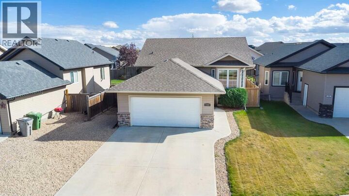 Property Photo:  7207 39A Street  AB T9V 3M3 