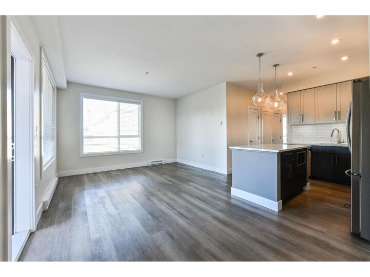Photo de la propriété: 32838 Ventura Avenue 201 BC V2S 0M5
